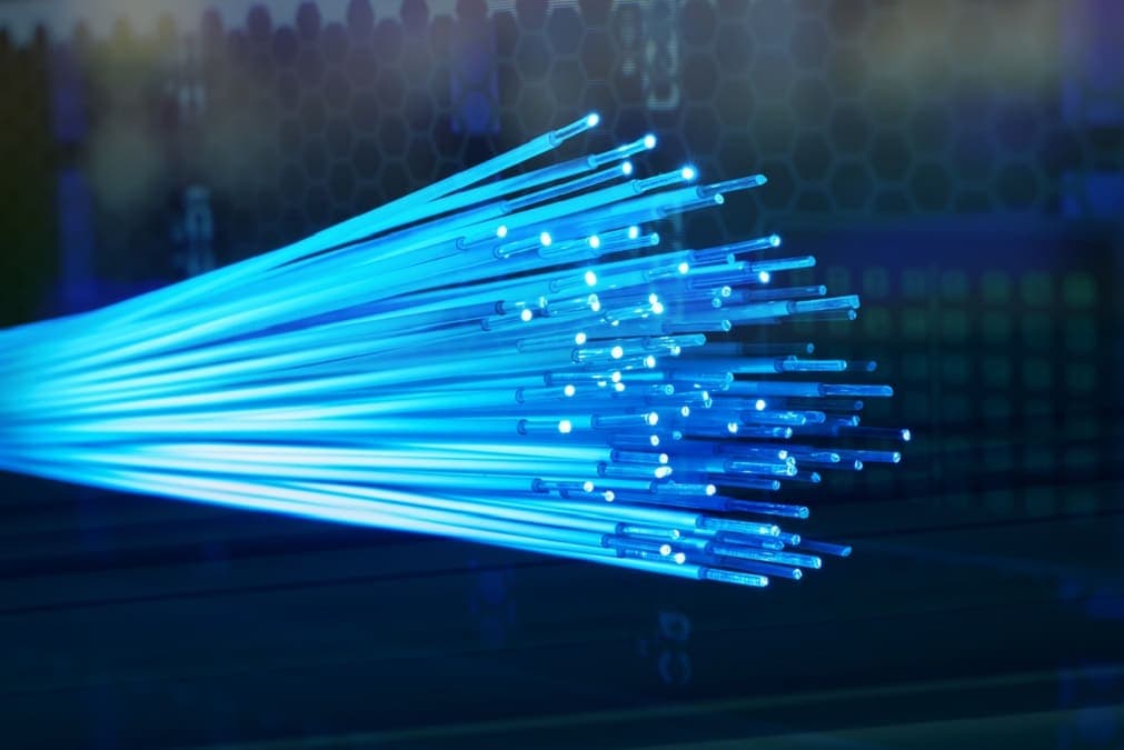 Comment fonctionne la fibre optique ?