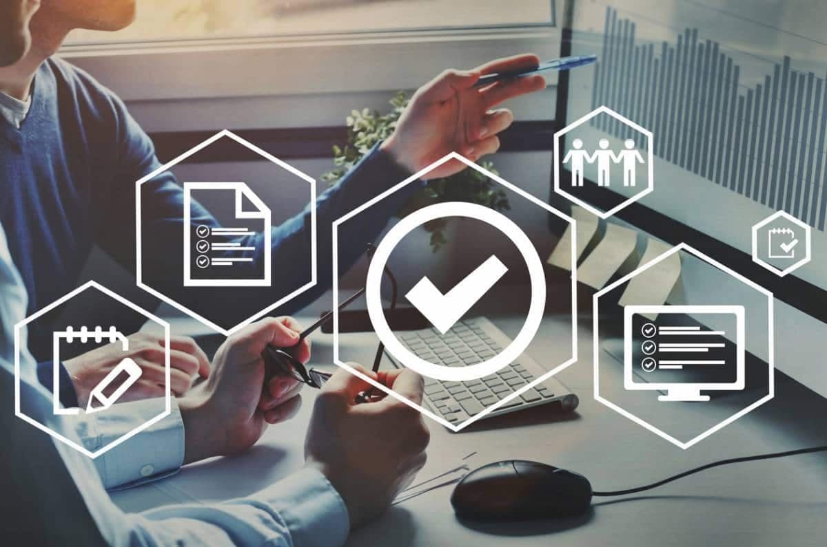 Comment développer son activité professionnelle grâce à internet ?